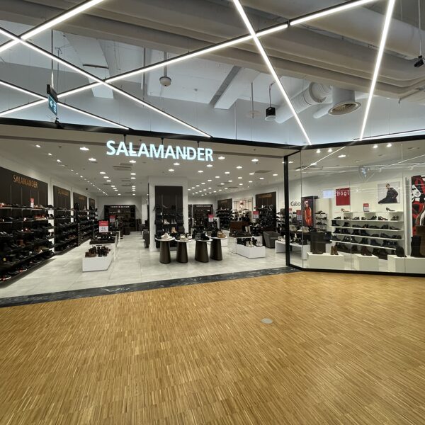 SALAMANDER shopping mall Viru Keskus , Talllinn