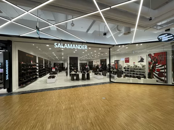 SALAMANDER shopping mall Viru Keskus , Talllinn